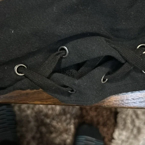 PINK Victoria's Secret Black Cropped Hoodie - Picture 4 of 7